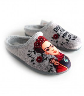 Zapatilla Casa J Ortega Plana Frida Disfruta Cada Momento Gris