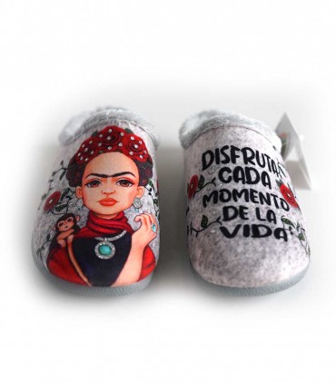 Zapatilla Casa J Ortega Plana Frida Disfruta Cada Momento Gris